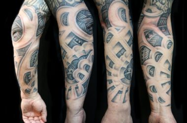 Tatuaże rękaw ujęte na zdjęciu pod każdym kątem