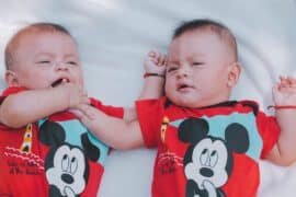 Bliźniaki – skąd się bierze ciąża wielopłodowa? Czym różnią się bliźnięta jednojajowe od bliźniąt dwujajowych?