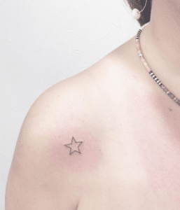 tatuaż gwiazdy na przedramieniu