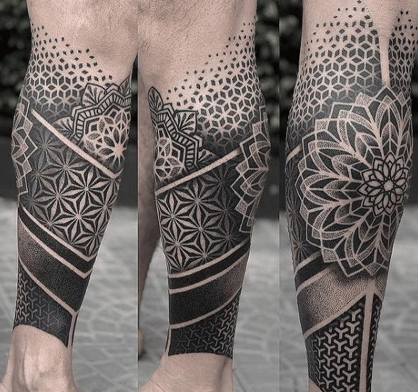 Dotwork tatuaż wykonany na nodze