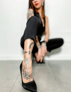 Tatuaż na stopie damski