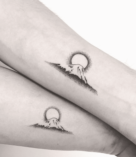 Tatuaże góry na rękach