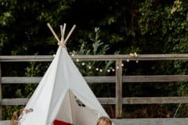 Domek dla dzieci czy może namiot - co lepiej sprawdzi się w ogrodzie?