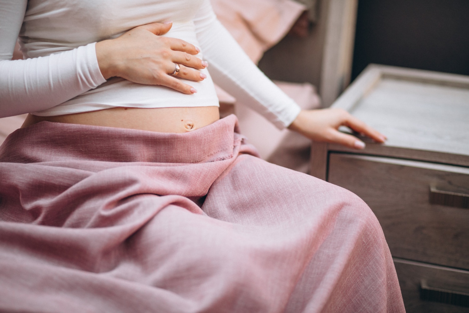 Kobieta w ciąży zdecydowana na badanie GBS