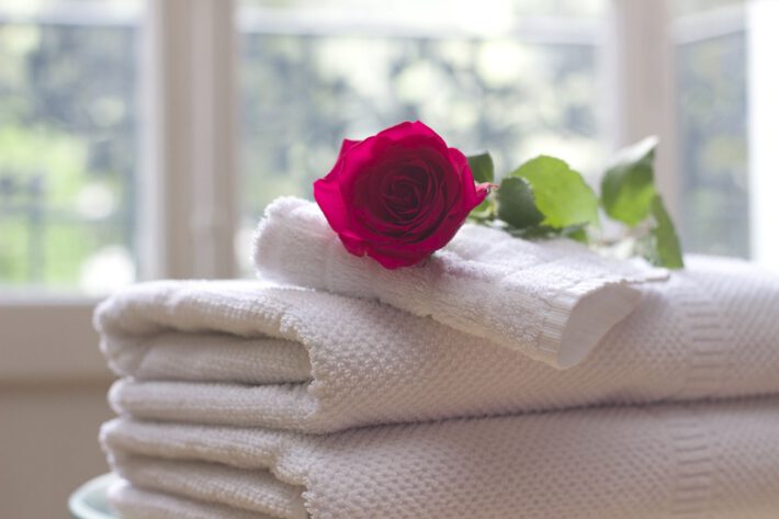 Róża na ręcznikach.