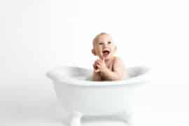 Jaka jest odpowiednia temperatura wody do kąpieli noworodka?