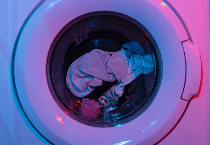 Pranie odzieży funkcyjne w pralce