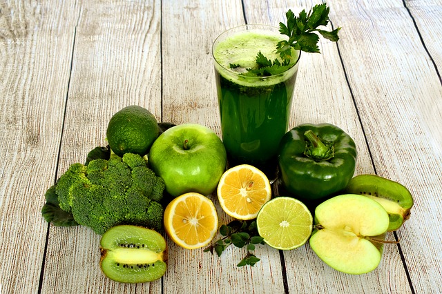 zdrowe, zielone smoothie