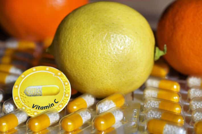 Cytryna i leki zawierające witaminę C