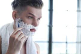 Jak powstają podrażnienia skóry po goleniu