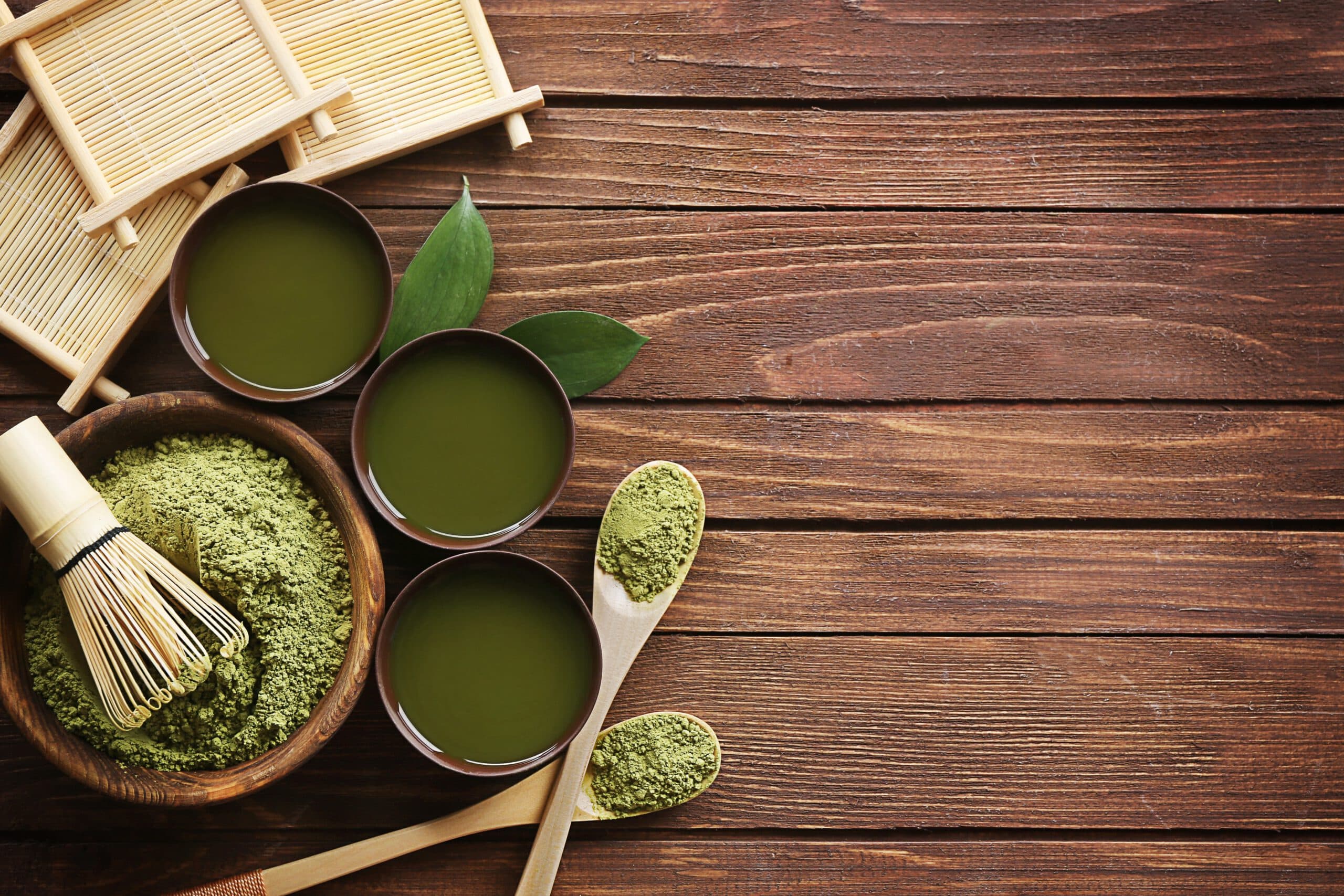 Zielona herbata pomocna w robieniu formy na lato