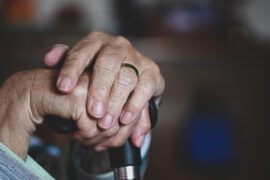 Opiekowanie sie starszymi osobami