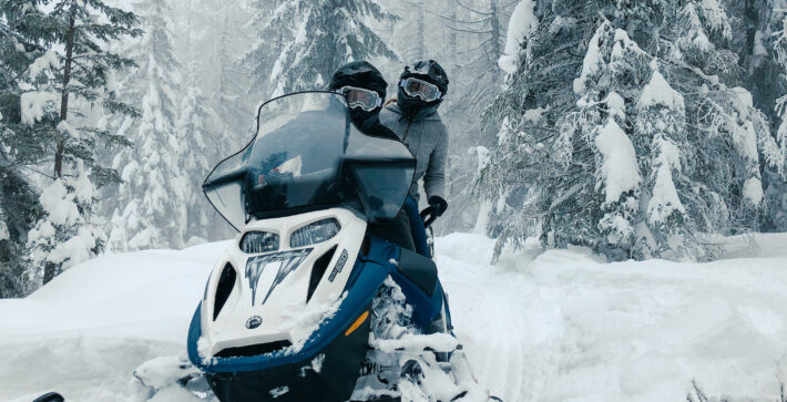 Wyprawa skuterem śnieżnym po górach