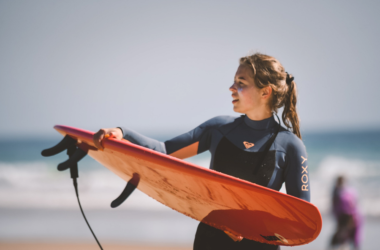 Jak wyglądają szkolenia surfingowe?